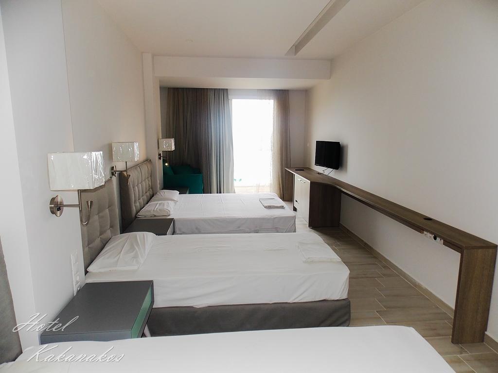 Hotel Kakanakos لوترا أوراياس إلينيس الغرفة الصورة